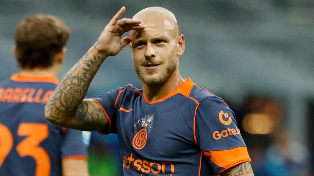 Inter defender Federico Dimarco during a Serie A game.