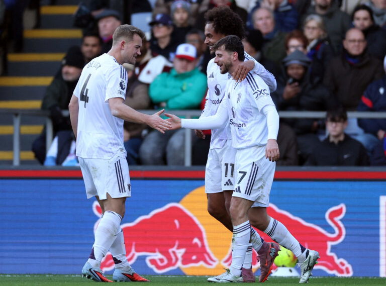 Manchester United's Mason Mount, Joshua Zirkzee and Matthijs de Ligt. (Reuters/John Sibley)