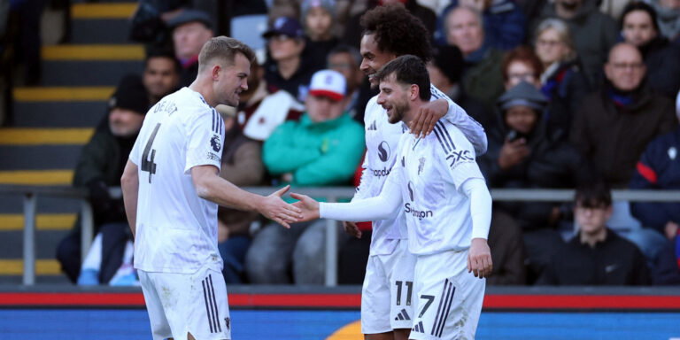 Manchester United's Mason Mount, Joshua Zirkzee and Matthijs de Ligt. (Getty)