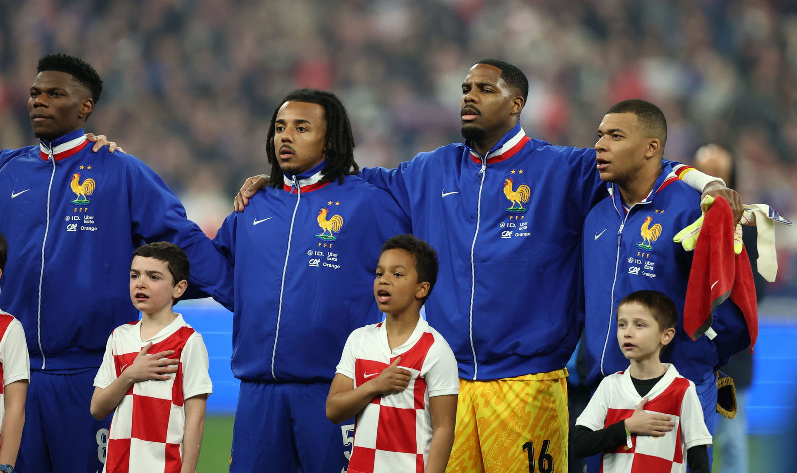 Chelsea handed update in pursuit of “world class” France international loved by former Blues defender