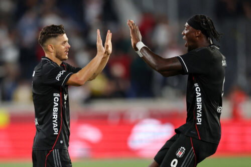 Besiktas' Milot Rashica and Tammy Abraham. (REUTERS/Denis Balibouse)