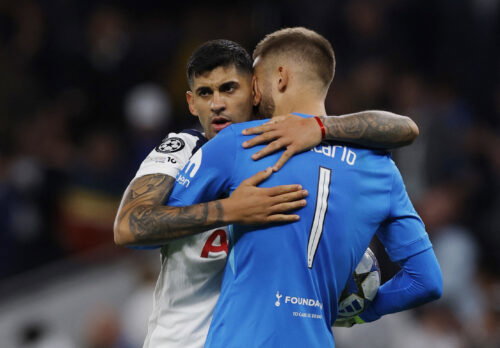 Tottenham Hotspur's Cristian Romero and Guglielmo Vicario. (Reuters/Andrew Couldridge)