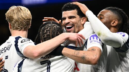 spurs-celebrate-solanke