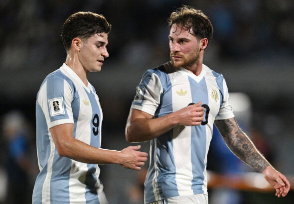 Alexis Mac Allister. (Eitan ABRAMOVICH / AFP) (Photo by EITAN ABRAMOVICH/AFP via Getty Images)