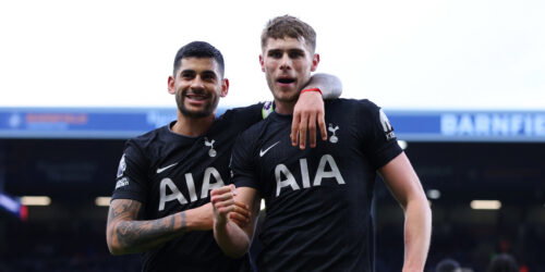 Micky van de Ven, Cristian Romero. (Molly Darlington/Getty Images)