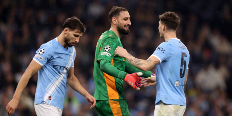Ruben Dias, Gianluigi Donnarumma, John Stones. (Catherine Ivill - AMA/Getty Images)