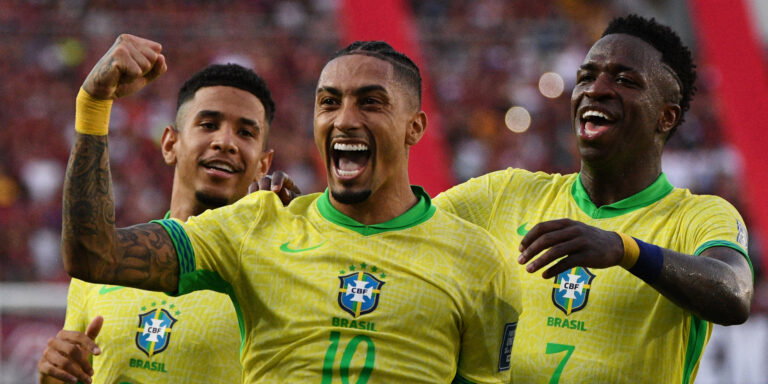Savinho, Raphinha, Vinicius Jr. (FEDERICO PARRA/AFP via Getty Images)