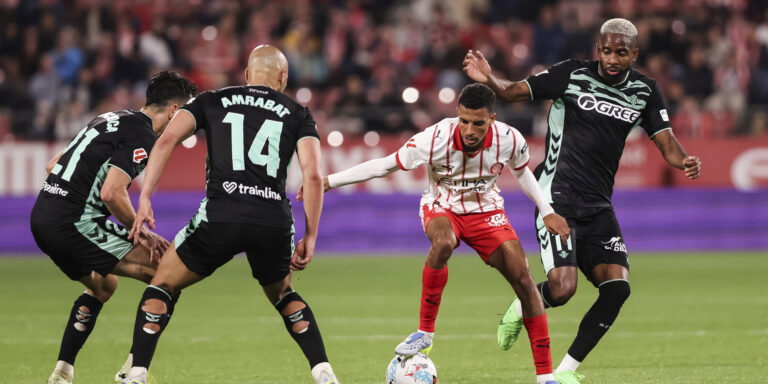 Azzedine Ounahi of Girona FC and Cedric Bakambu of Real Betis. (Javier Borrego/Europa Press via Getty Images)