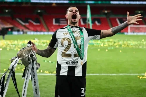 Arsenal and Newcastle reach agreement on Guimaraes deal