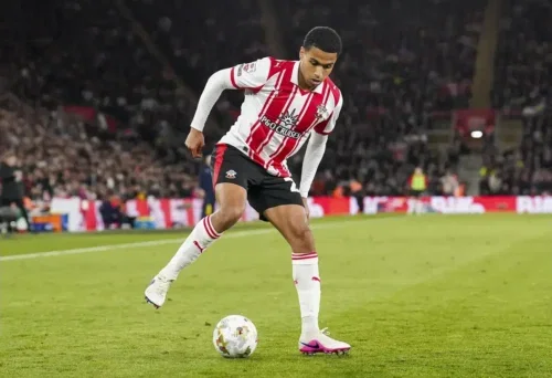 Crystal Palace ‘interested’ in signing Championship star who is a “lovely player on the ball”