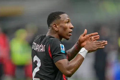Aston Villa preparing to replace Luca Digne with “one of the best left-backs in the world”