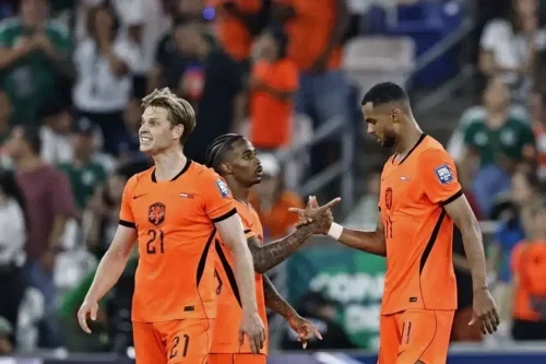 Manchester City ‘monitoring’ 24-goal Netherlands international ahead of transfer deadline