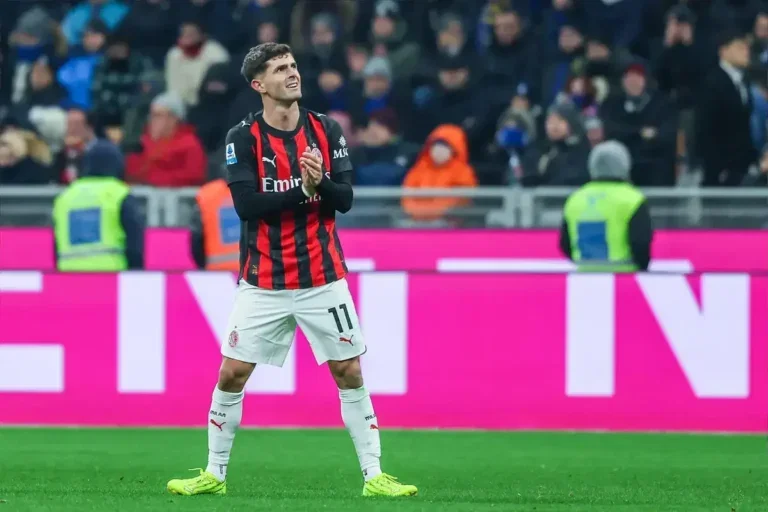 Tottenham Hotspur send enquiry over deadline day signing of “intelligent” former Chelsea star