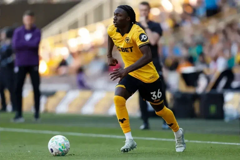 Liverpool in ‘direct’ talks over signing of “fantastic” Championship starlet